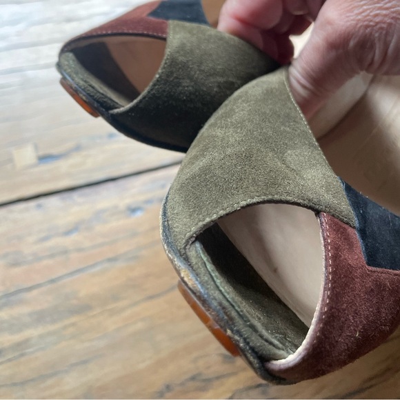 Vintage Bruno Magli Suede Black & Brown Heels with Peep-Toe Made In Italy - Picture 15 of 16